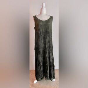 Eileen Fisher Forest Green Textured Midi Dress